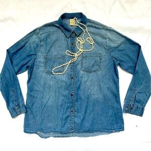 ✔️Faded Glory Denim Shirt Button Down Slightly Distressed Large